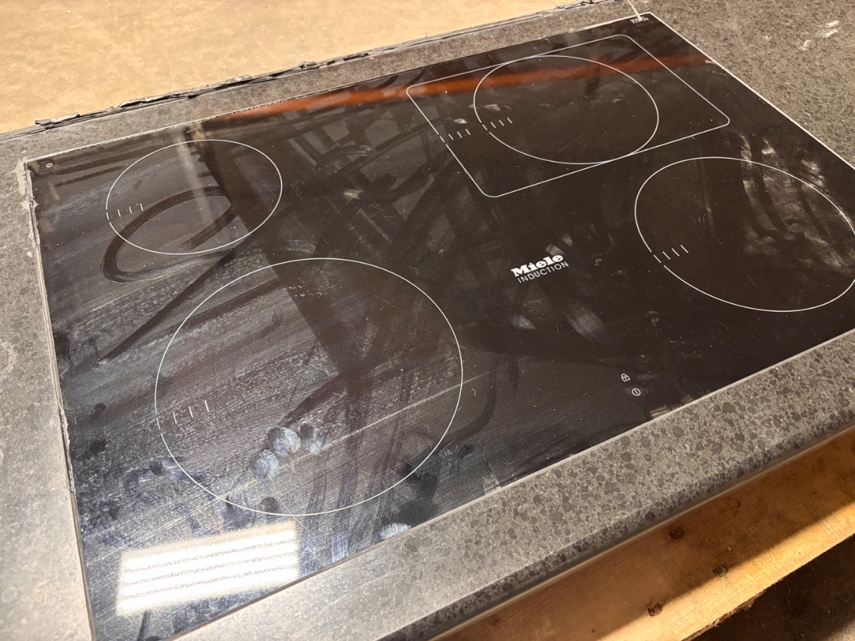 Granit bordplade med Miele induktions kogeplade - Billede 3