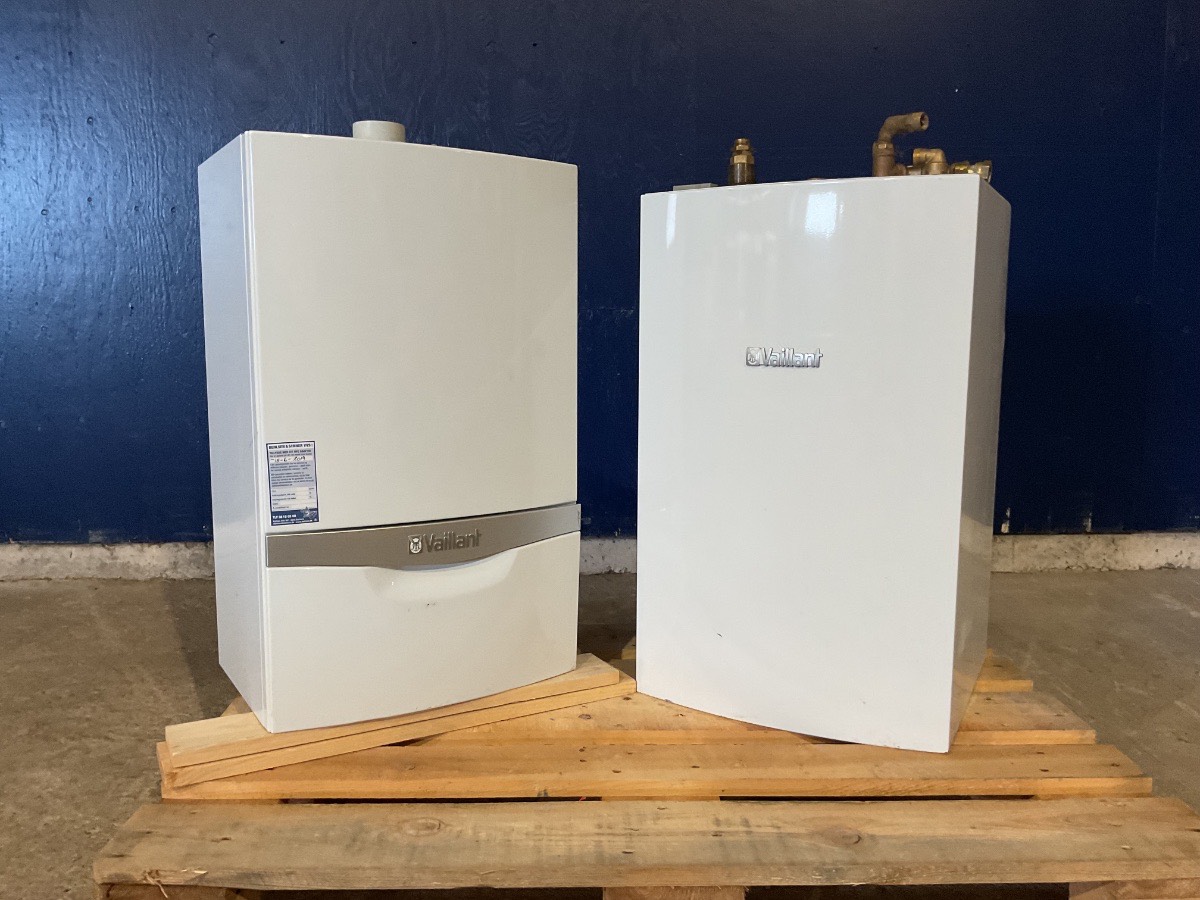 Vaillant Gasfyr + Vaillant Vandbeholder 60 Liter