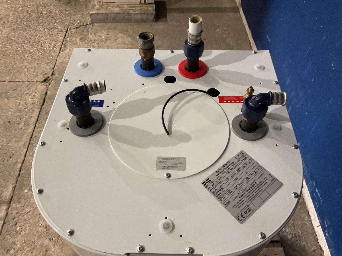 Metro Varmtvandsbeholder 140 Liter - Billede 2