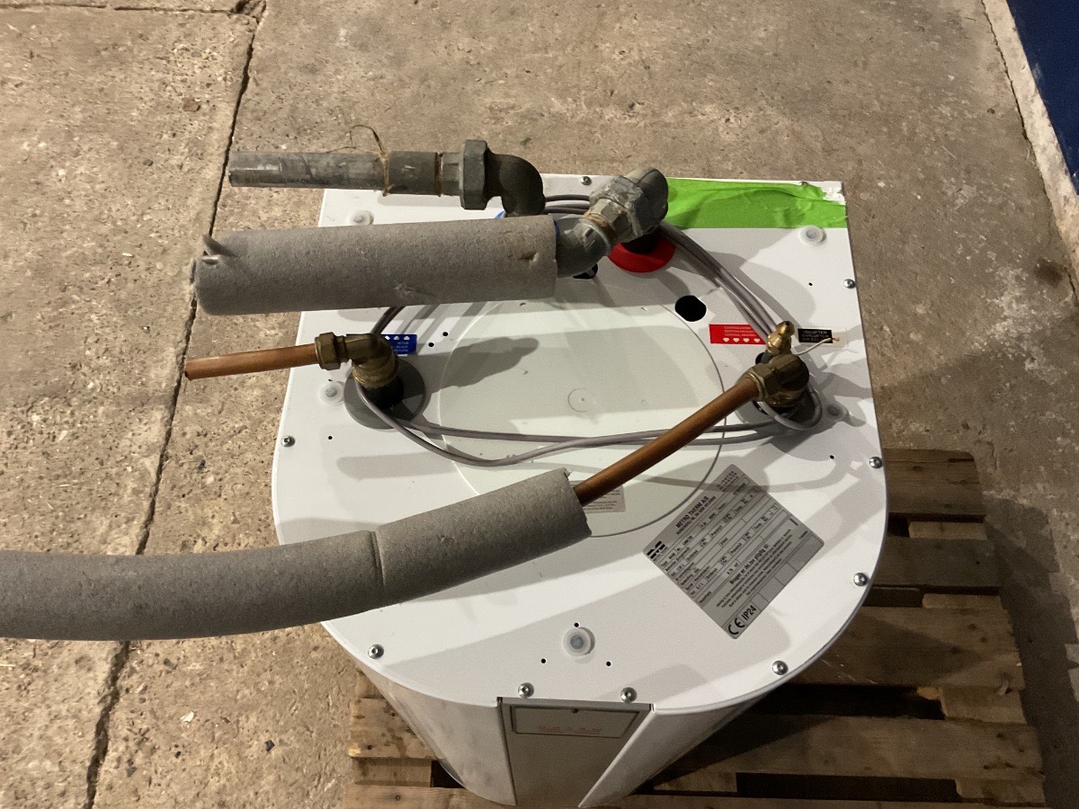 Metro Varmtvandsbeholder 110 Liter - Billede 2
